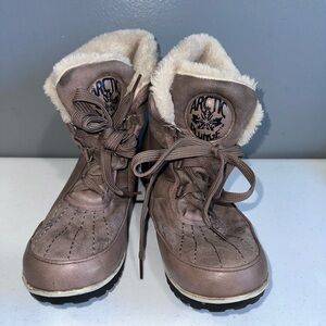 Women's Winter Boots - Tan